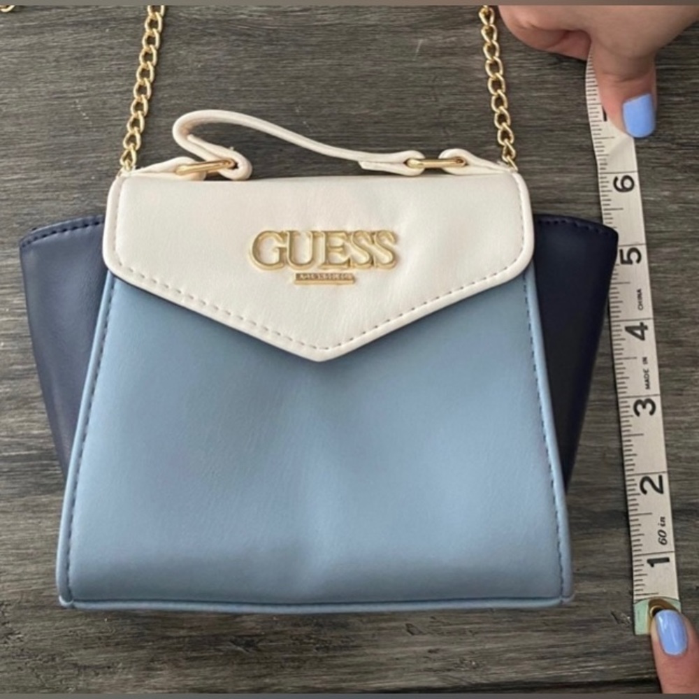 GUESS Crossbody - Picture 4 of 5